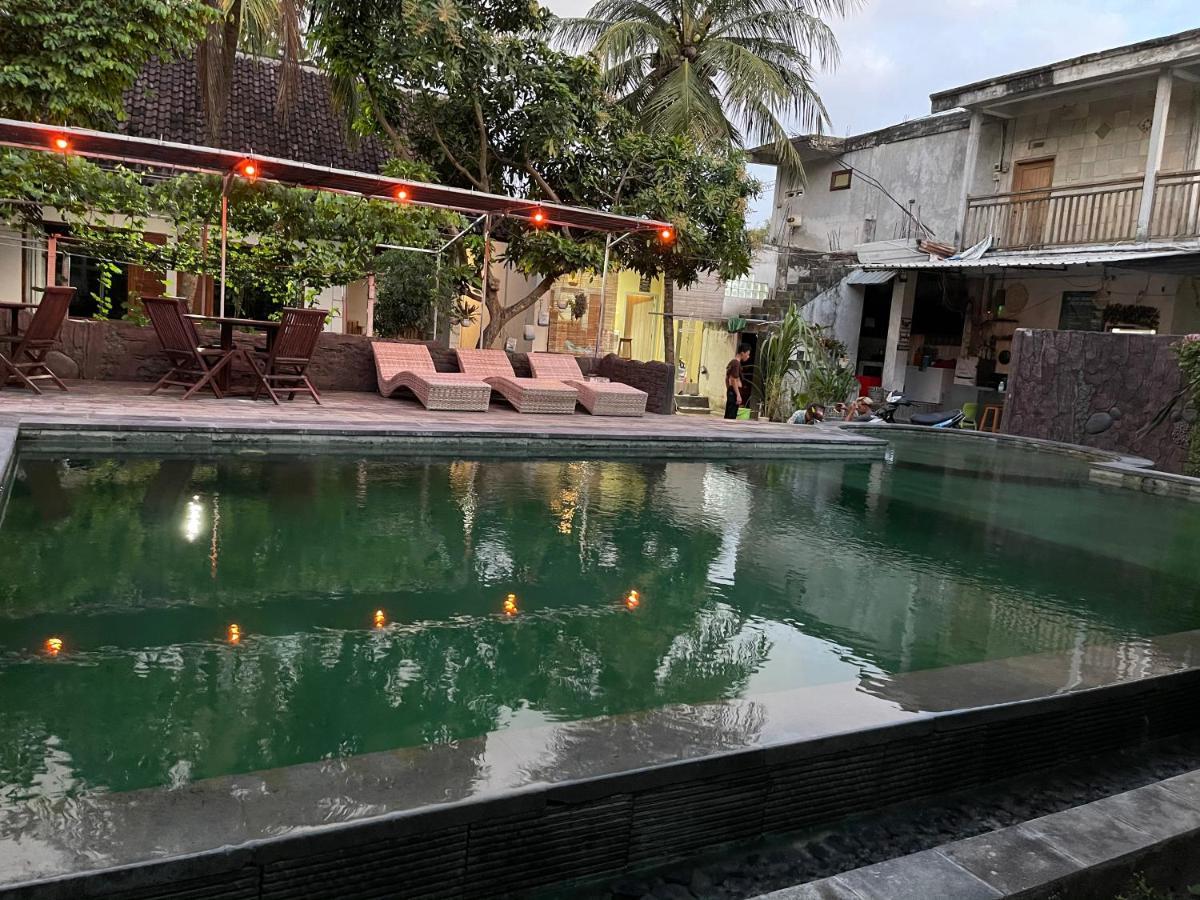 Tri Putri Homestay Kuta  Buitenkant foto