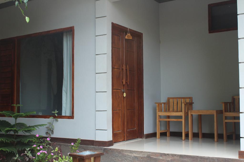 Tri Putri Homestay Kuta  Buitenkant foto