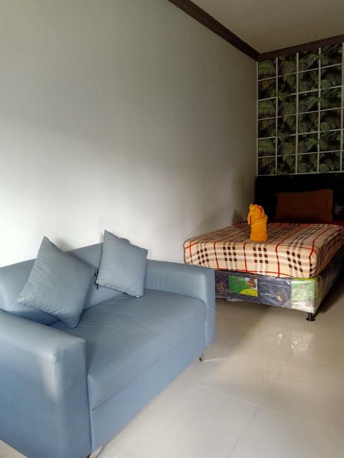 Tri Putri Homestay Kuta  Buitenkant foto